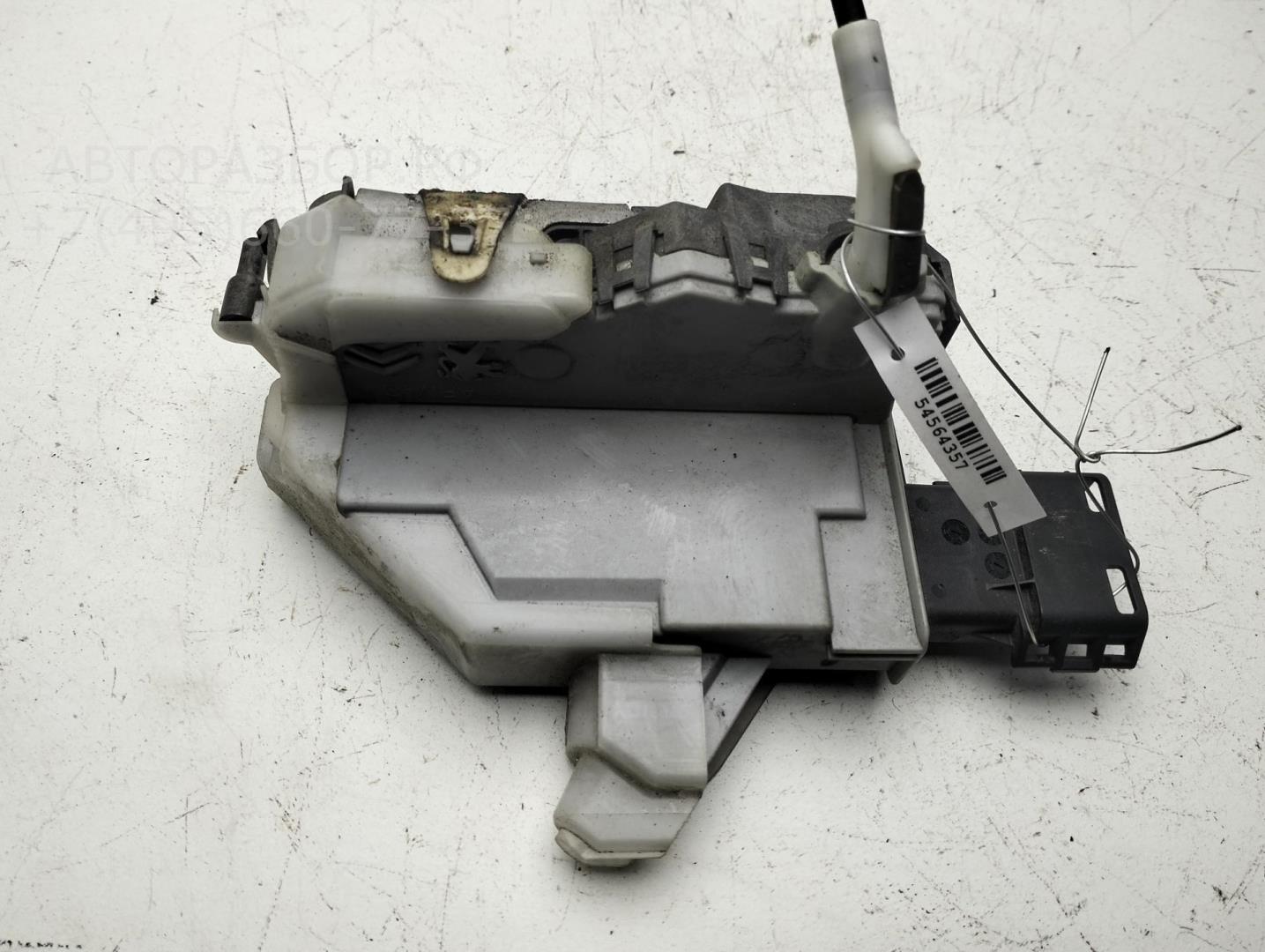 Замок двери задней левой