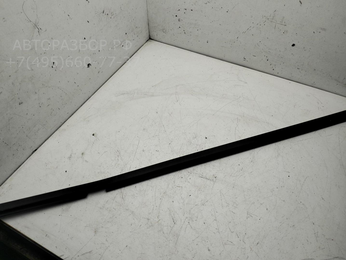 Накладка стекла переднего левого