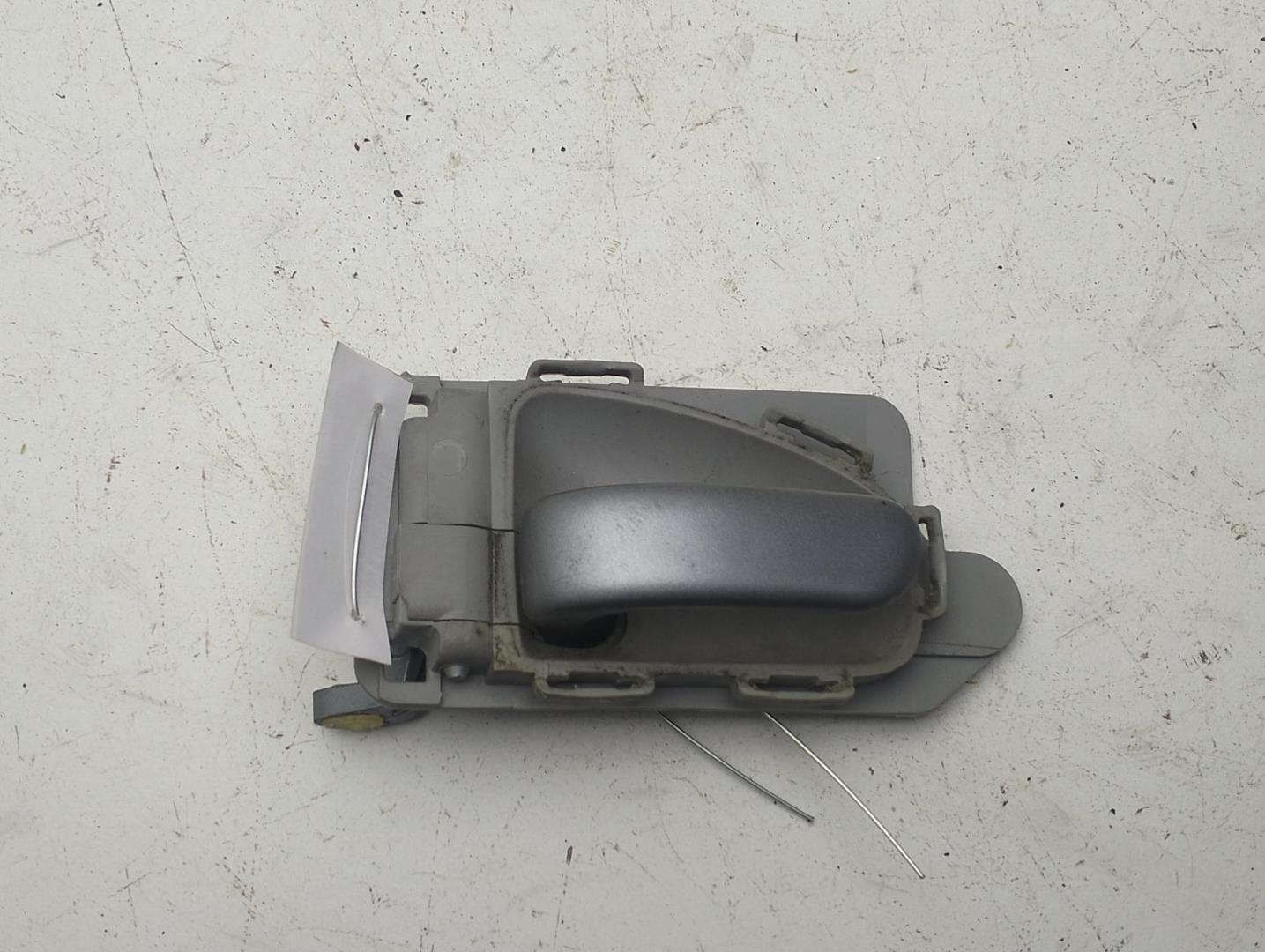 Ручка двери задней внутренняя левая