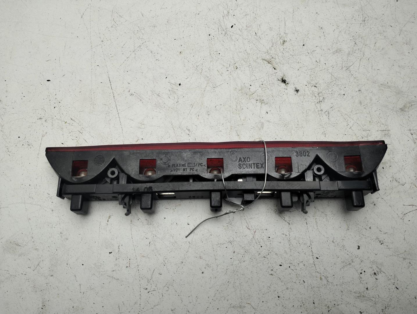 Фонарь задний (стоп сигнал)