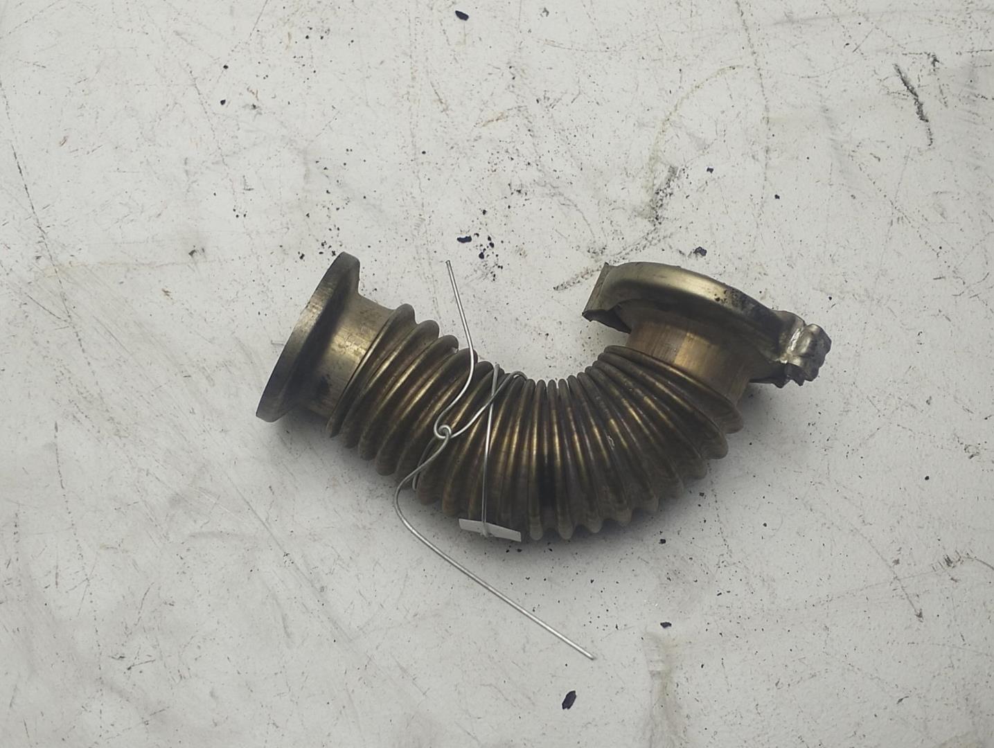 Трубка картерных газов