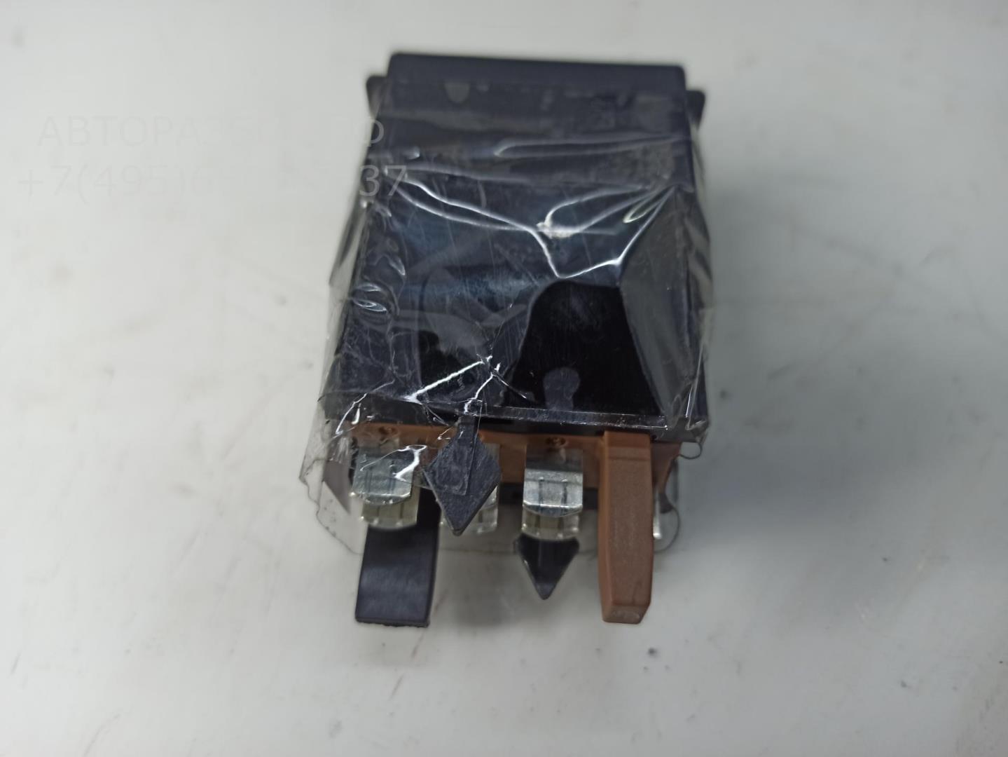 Кнопка обогрева сидений