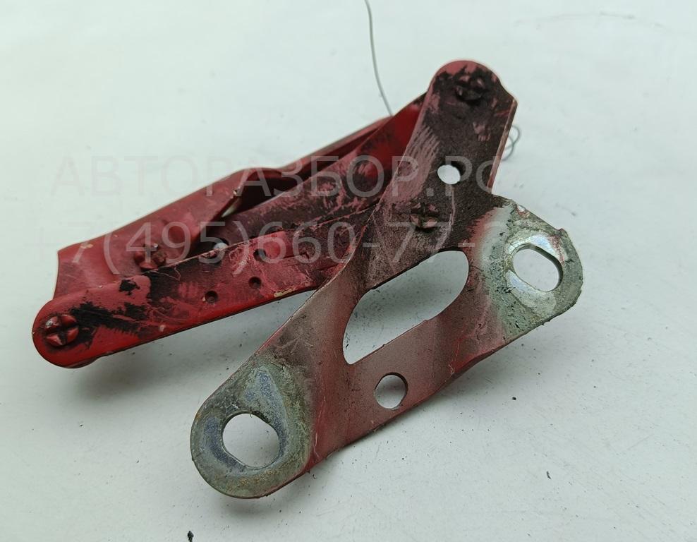 Петля капота правая