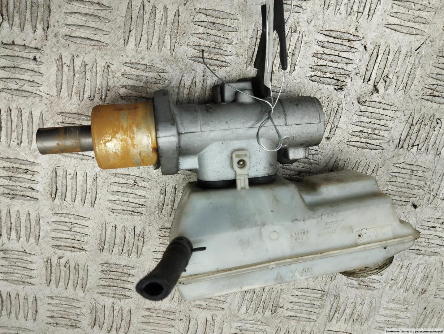 Цилиндр тормозной главный