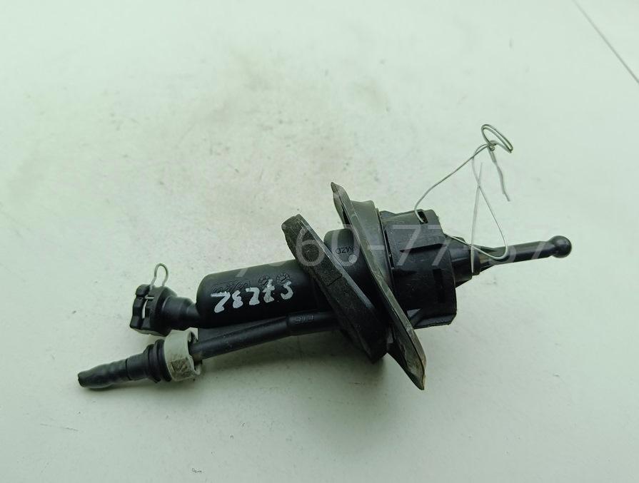 Цилиндр сцепления главный