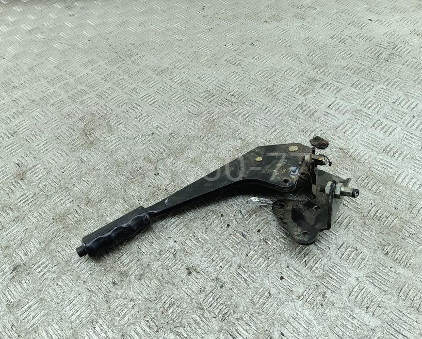 Рычаг стояночного тормоза