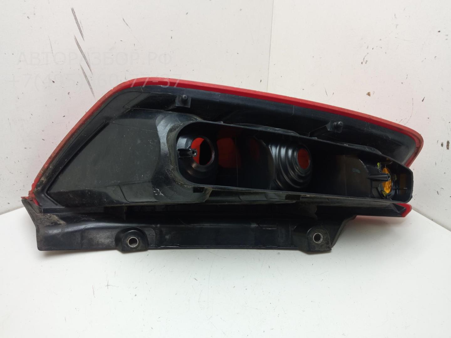 Фонарь задний правый