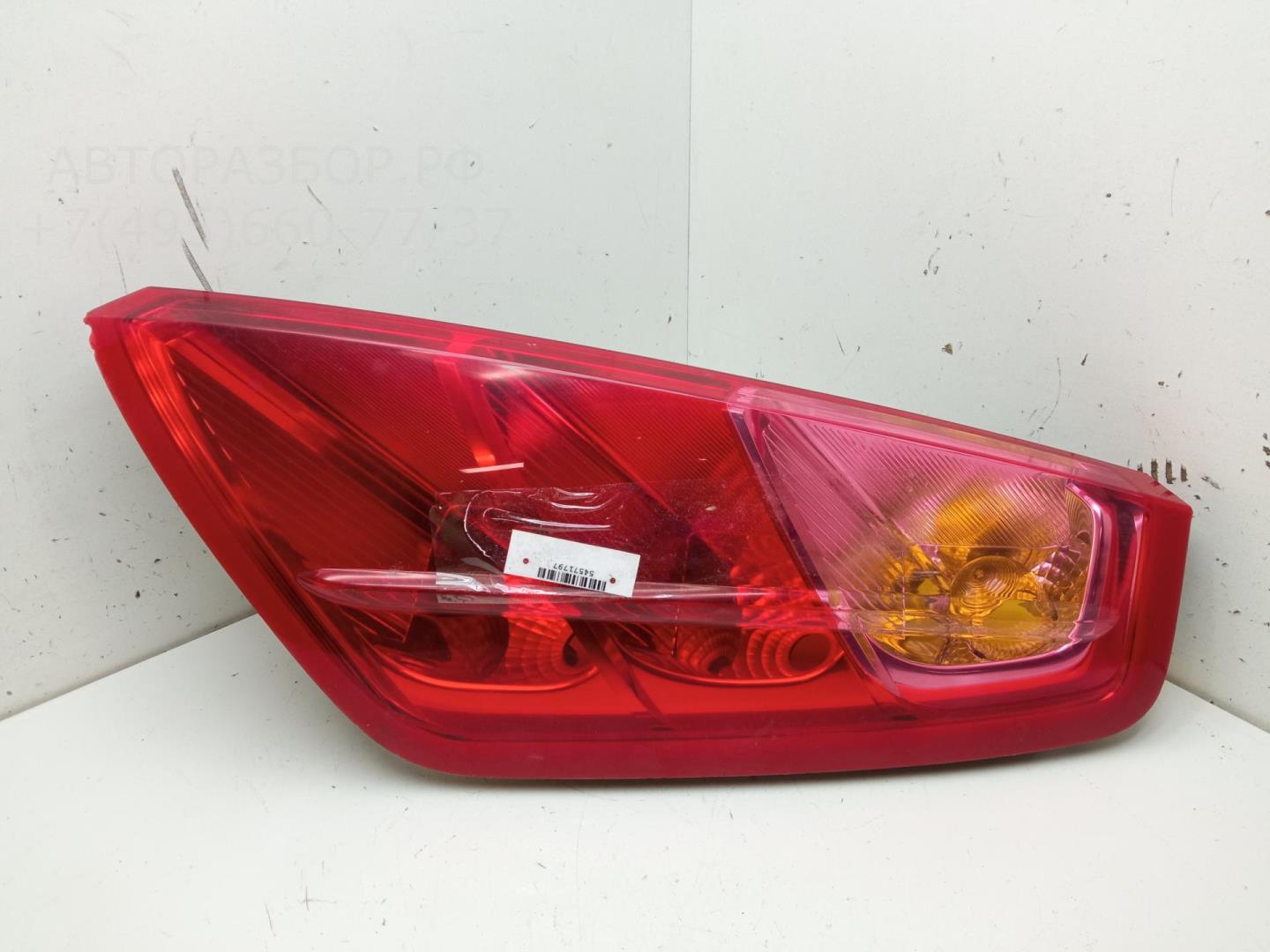 Фонарь задний правый