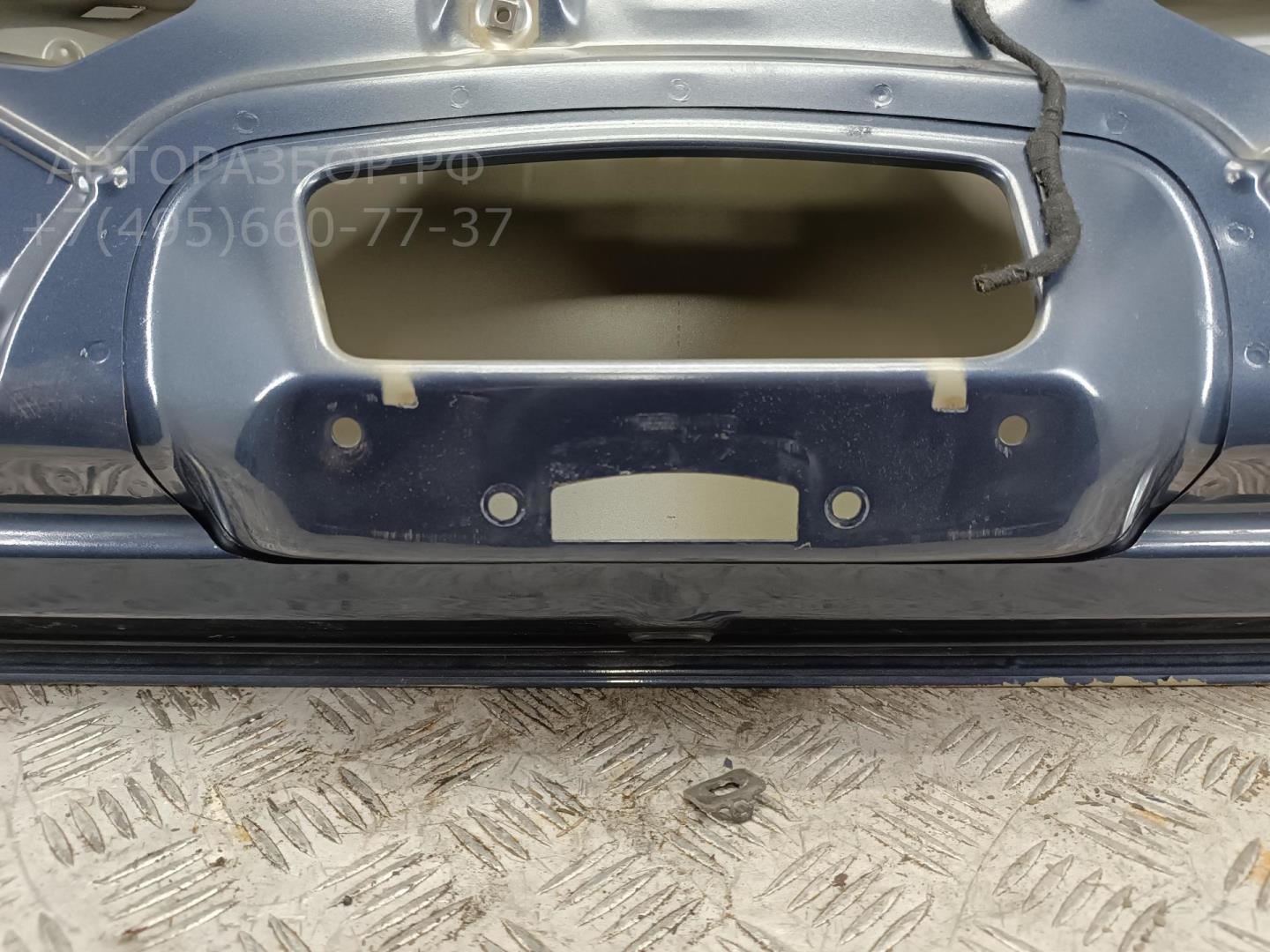 Дверь багажника