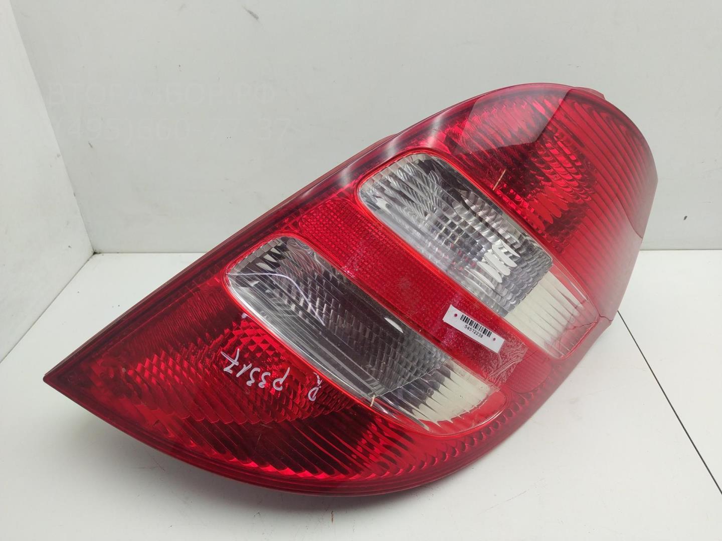 Фонарь задний правый