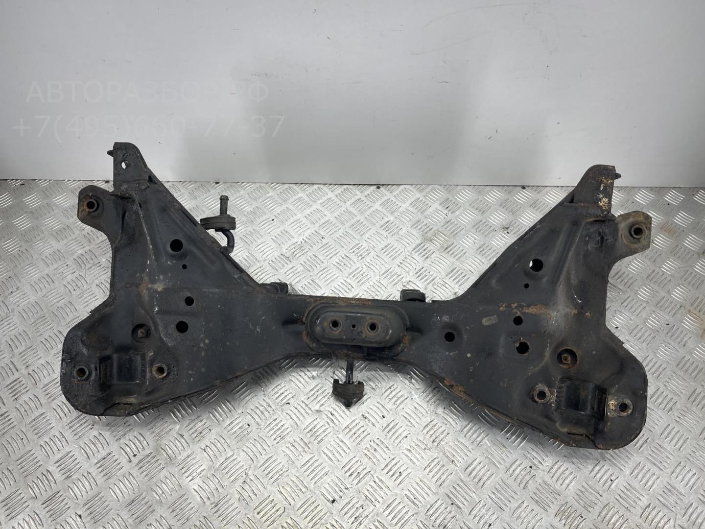 Балка подмоторная