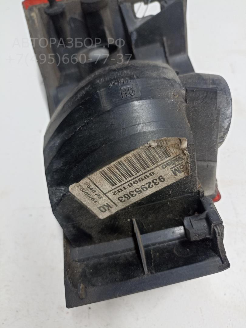 Отражатель в бампер задний правый