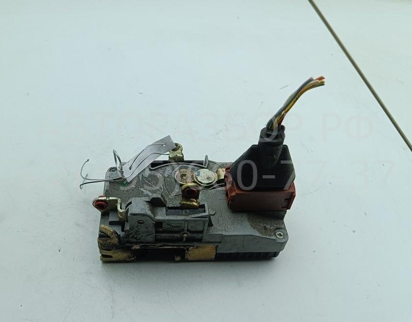 Замок двери передней правой