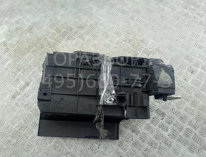 Крепление АКБ (корпус/подставка)