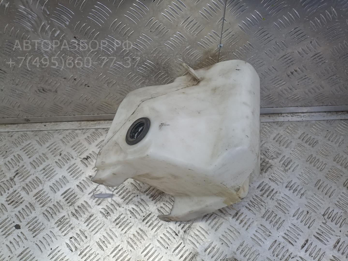 Бачок омывателя лобового стекла