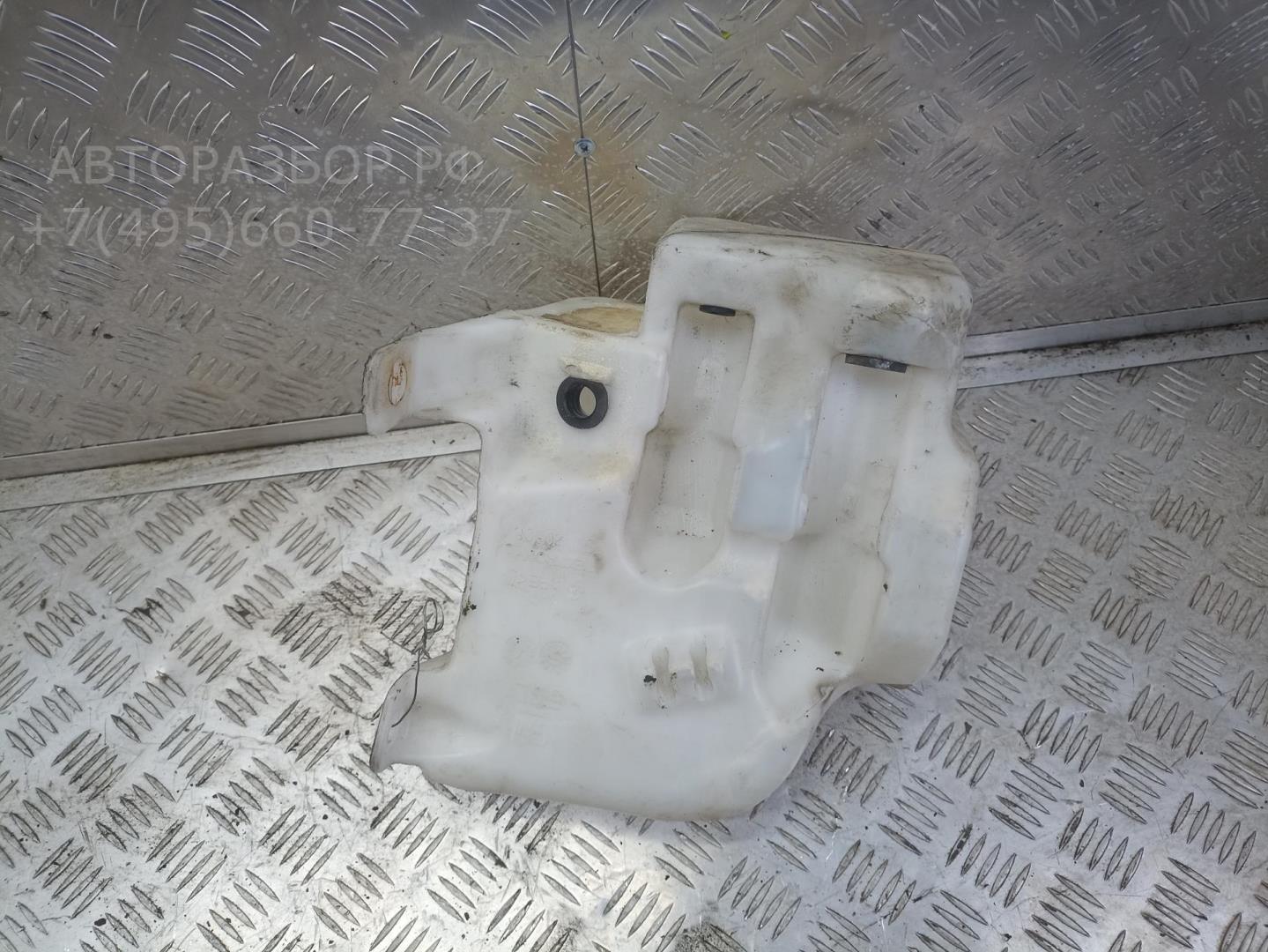 Бачок омывателя лобового стекла