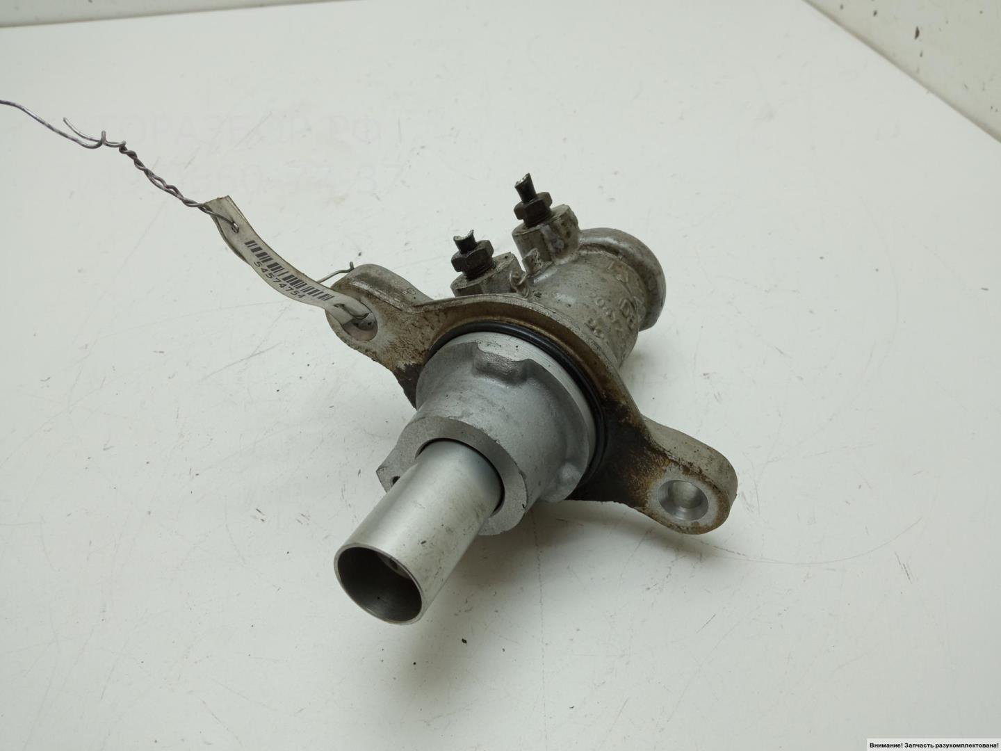 Цилиндр тормозной главный