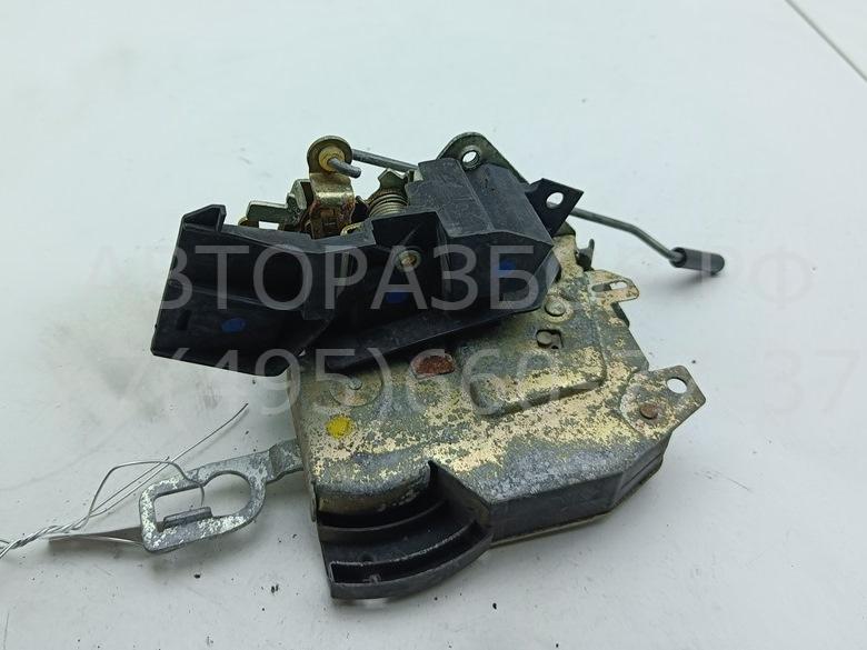 Замок двери передней правой