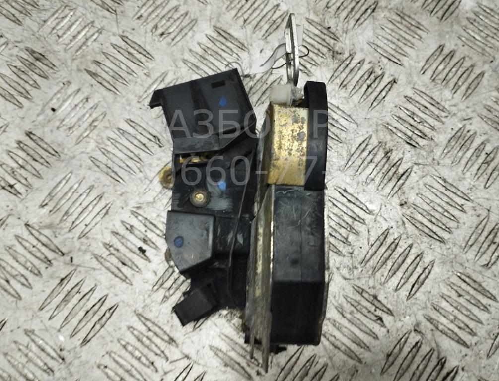 Замок двери передней левой