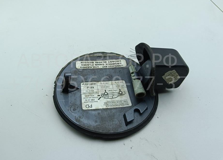 Лючок бензобака