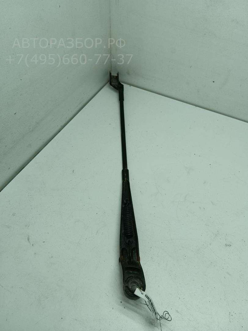 Поводок стеклоочистителя передний правый