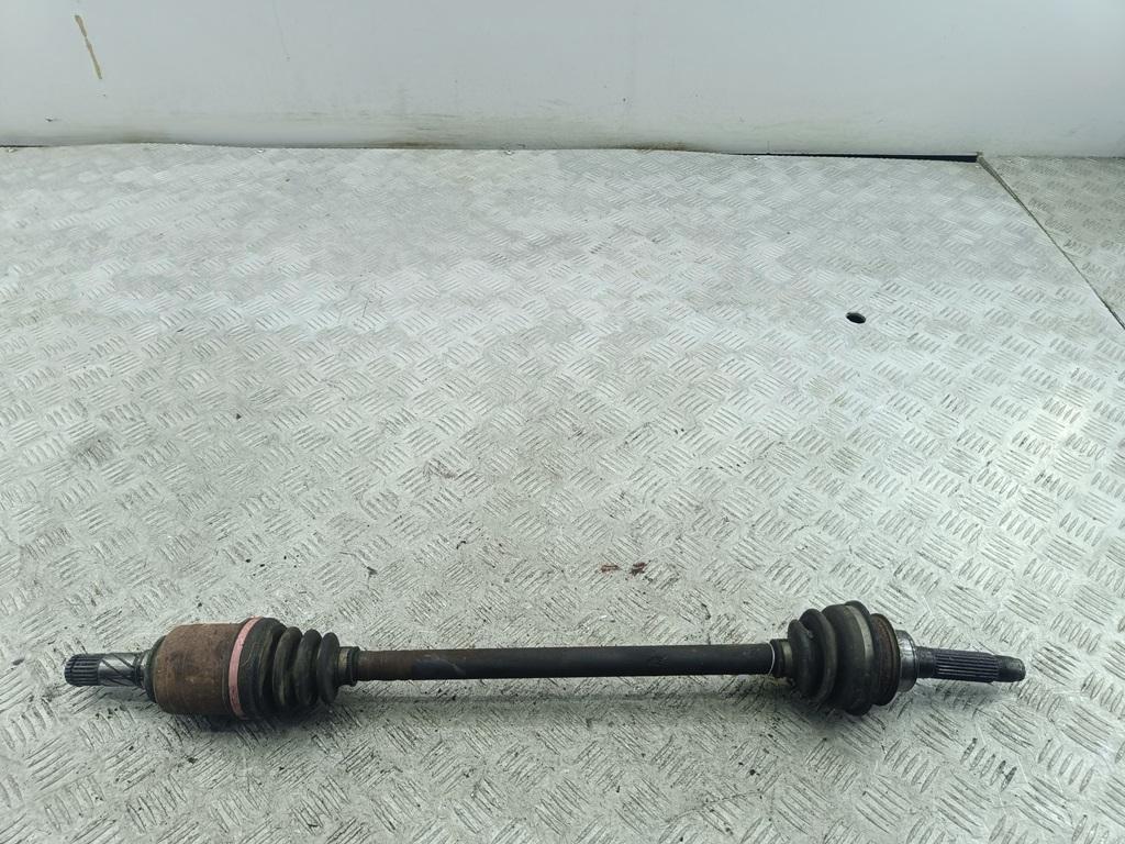 Полуось задняя