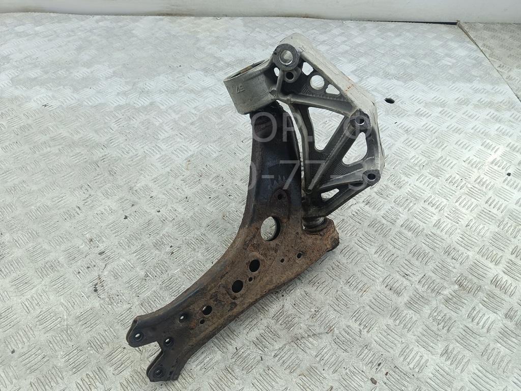 Рычаг передний левый