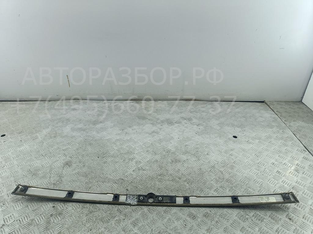 Накладка крышки багажника