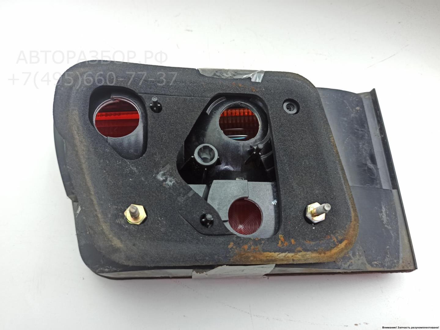 Фонарь задний внутренний правый