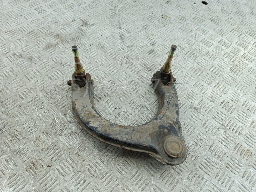 Рычаг передний левый