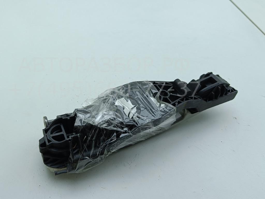 Ручка двери передней наружная правая