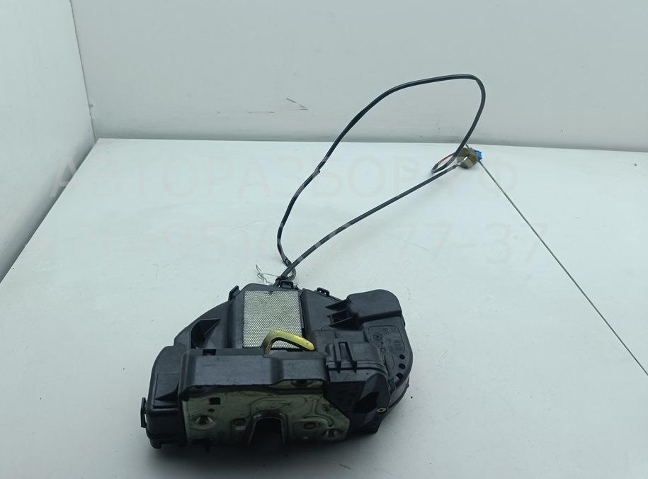 Замок двери задней правой