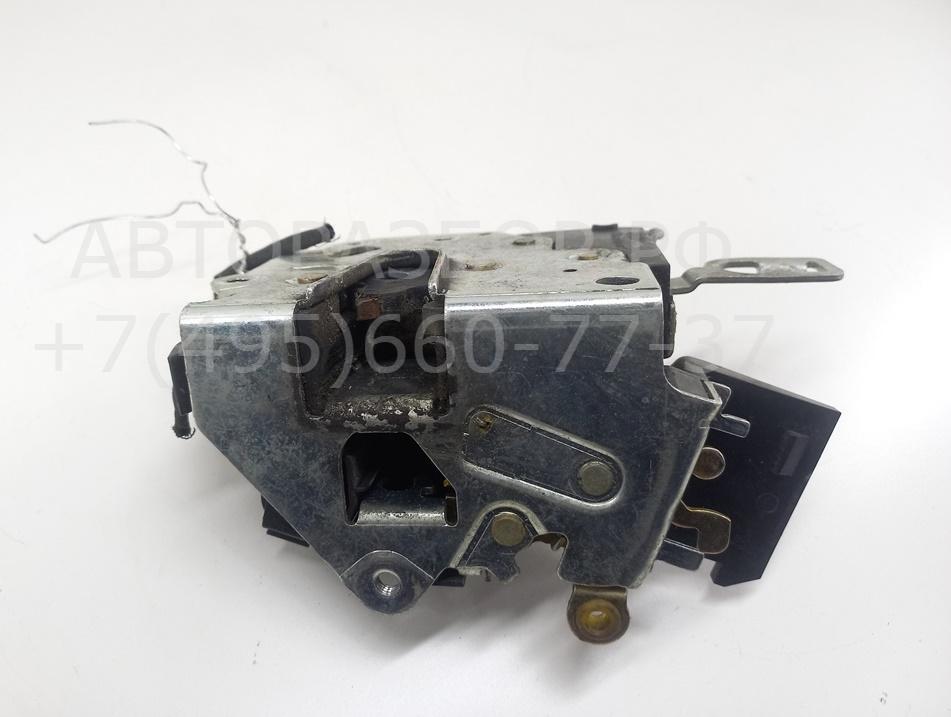 Замок двери передней левой