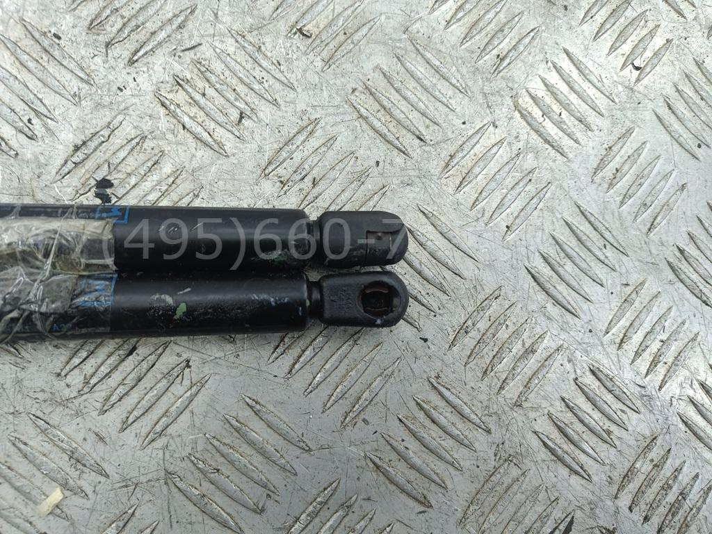 Амортизатор крышки багажника