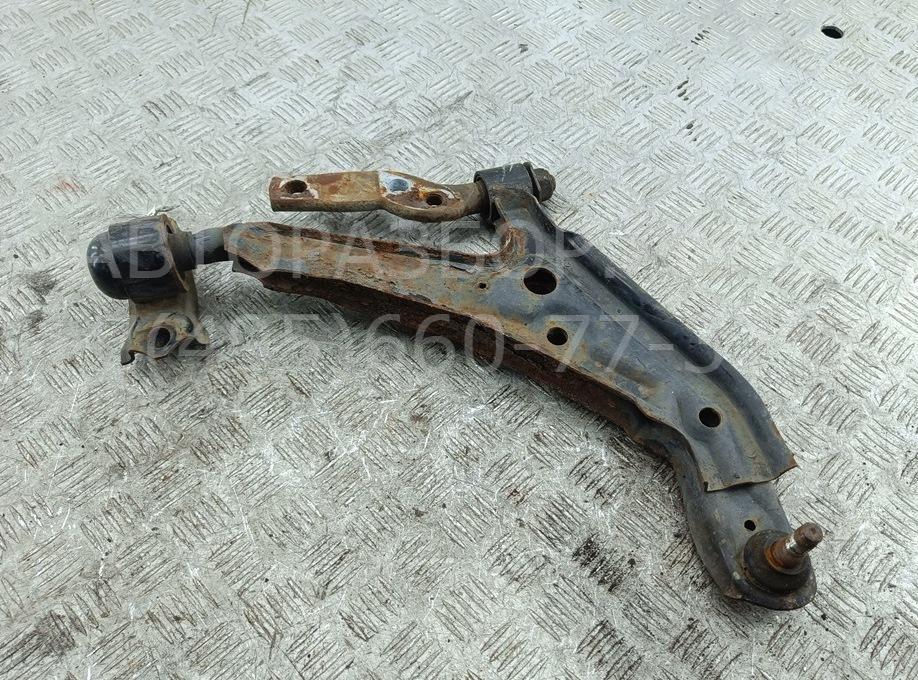 Рычаг передний правый