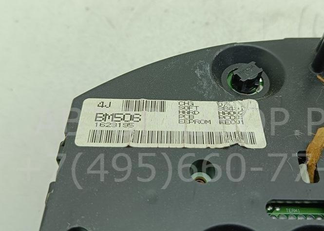 Панель приборов