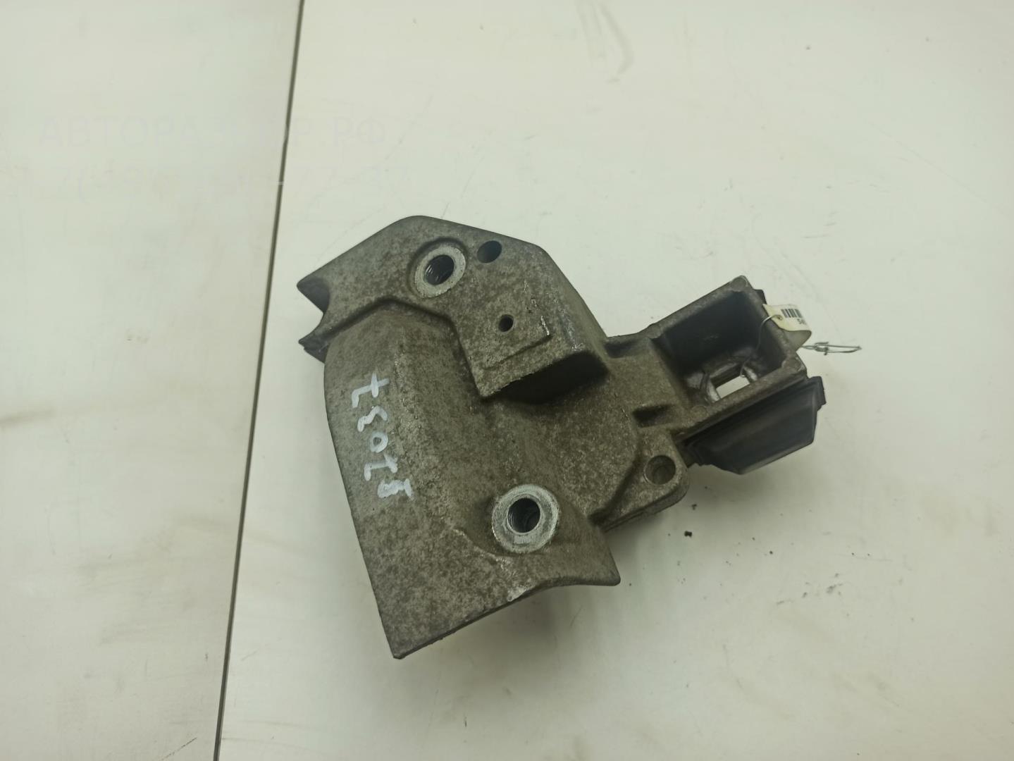 Опора двигателя