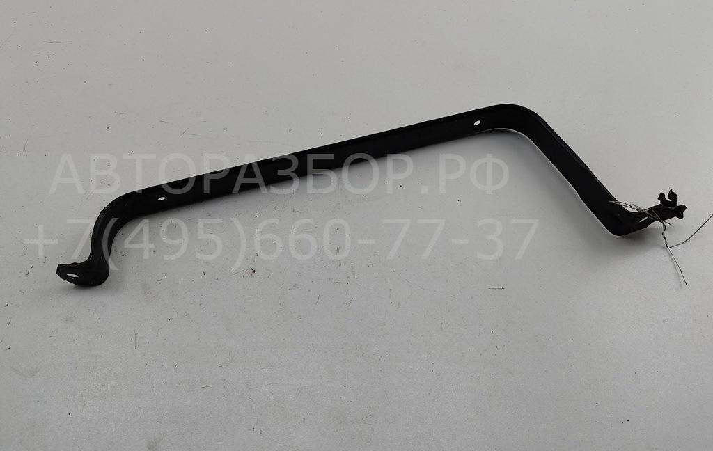 Кронштейн крепления топливного бака