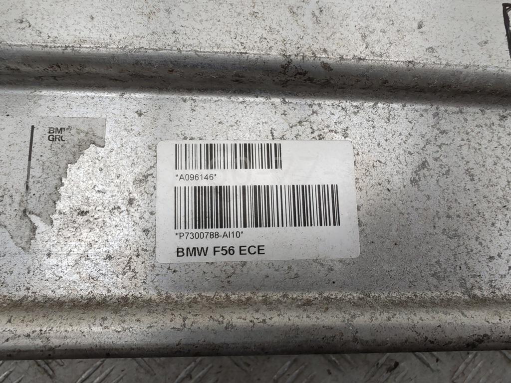 Усилитель заднего бампера