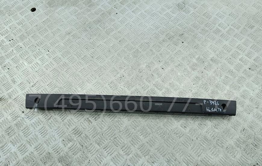 Молдинг переднего бампера