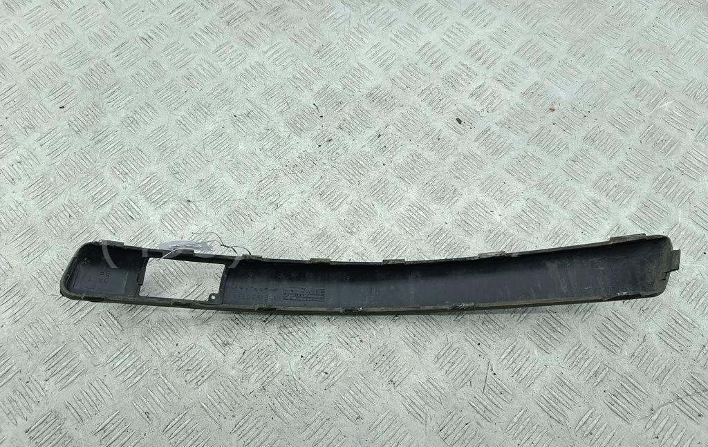 Молдинг переднего бампера правый