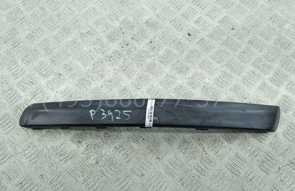 Молдинг переднего бампера левый