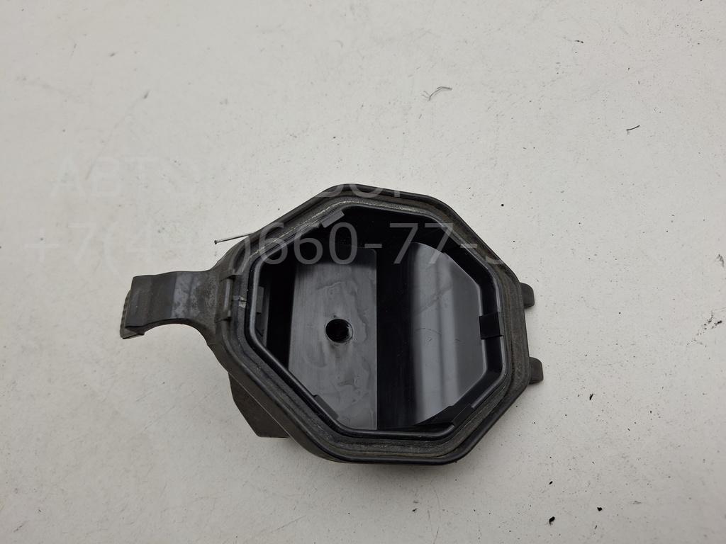 Крышка фары левой