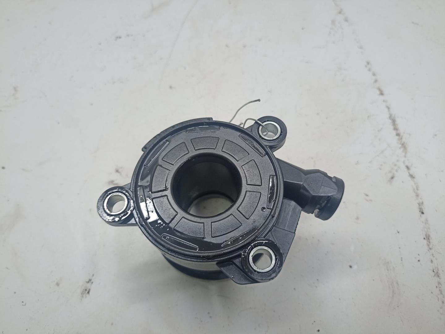 Цилиндр сцепления рабочий