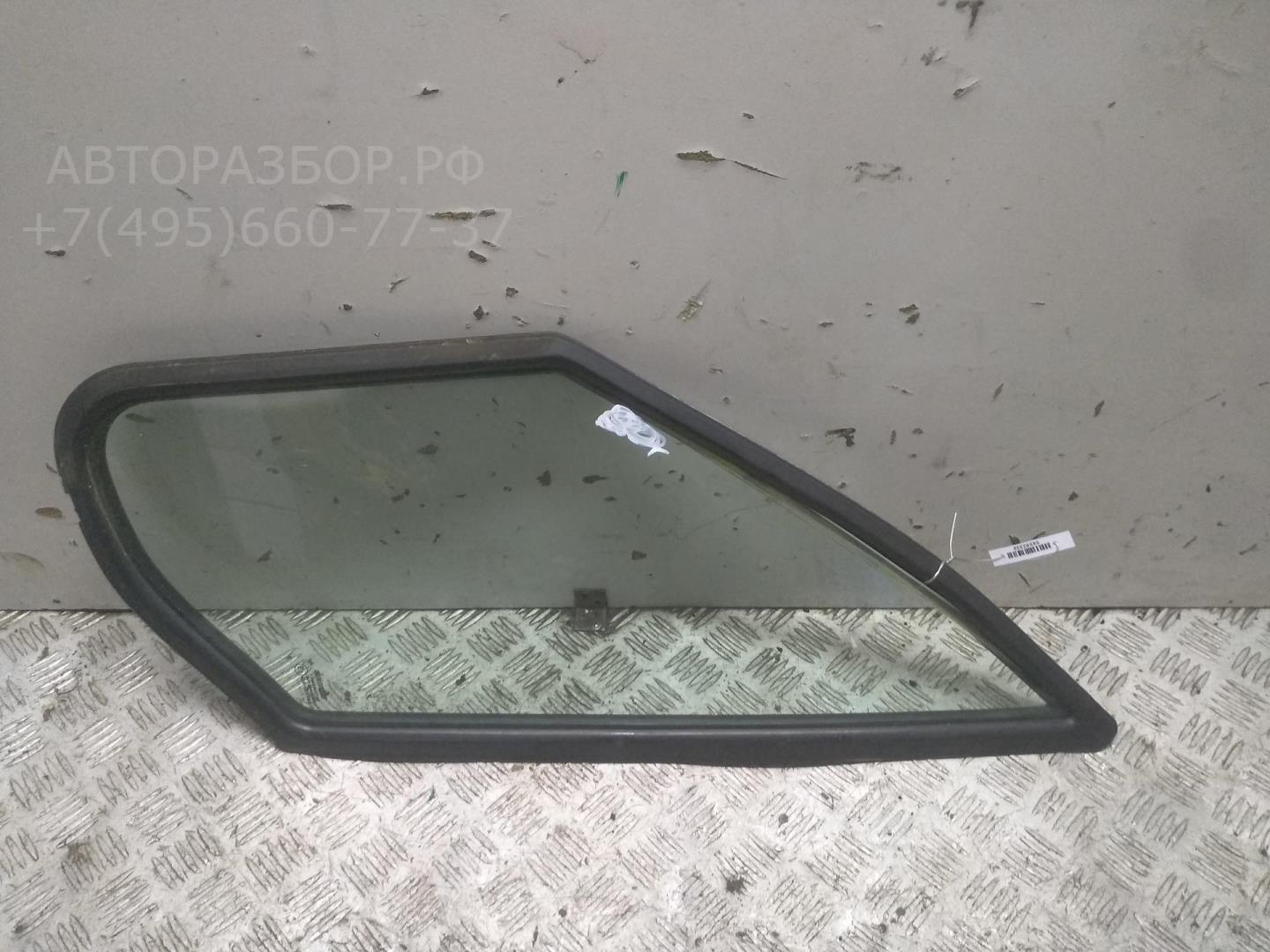 Стекло двери передней левой (форточка)