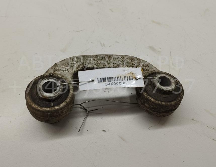 Рычаг передний левый