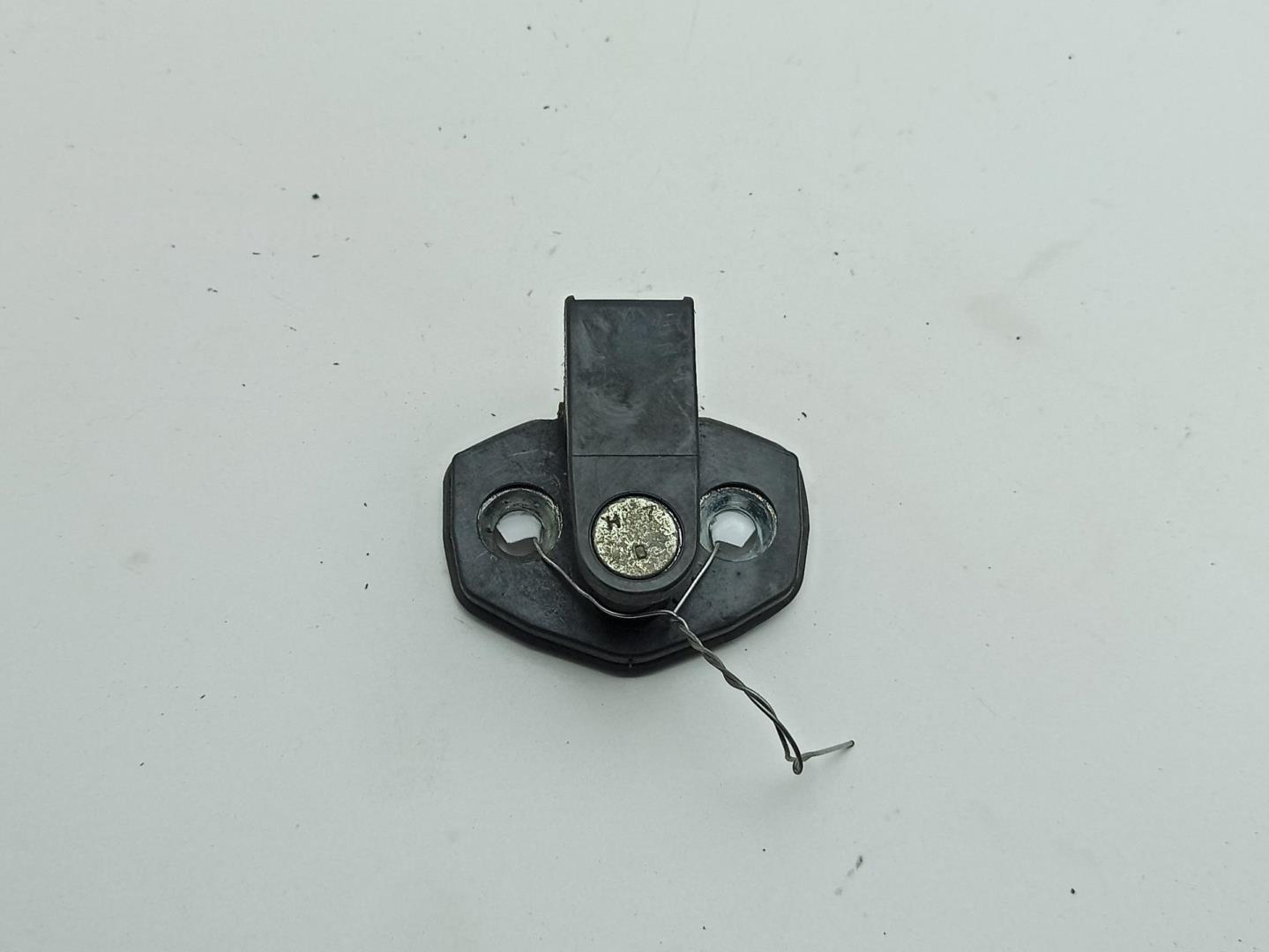 Ответная часть замка двери