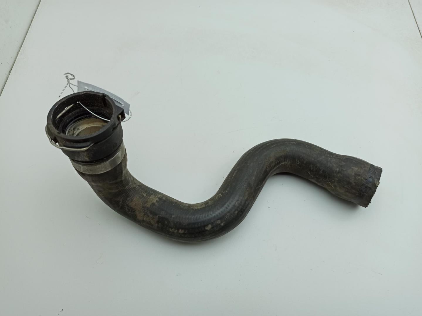 Патрубок радиатора