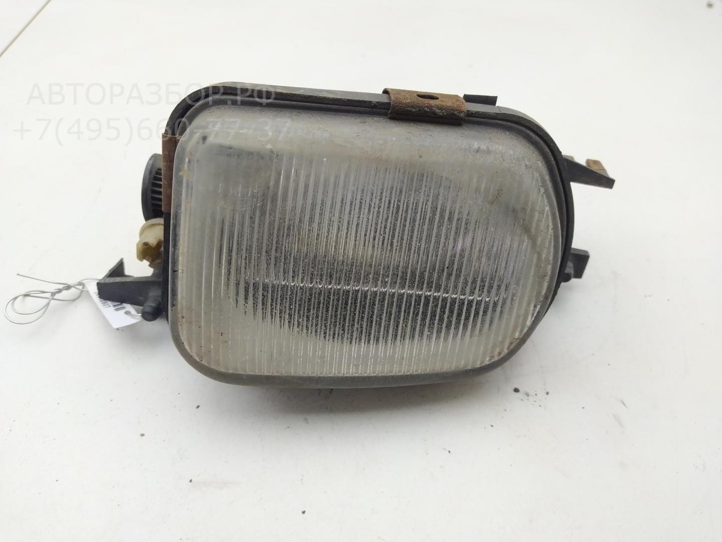 Фара противотуманная правая