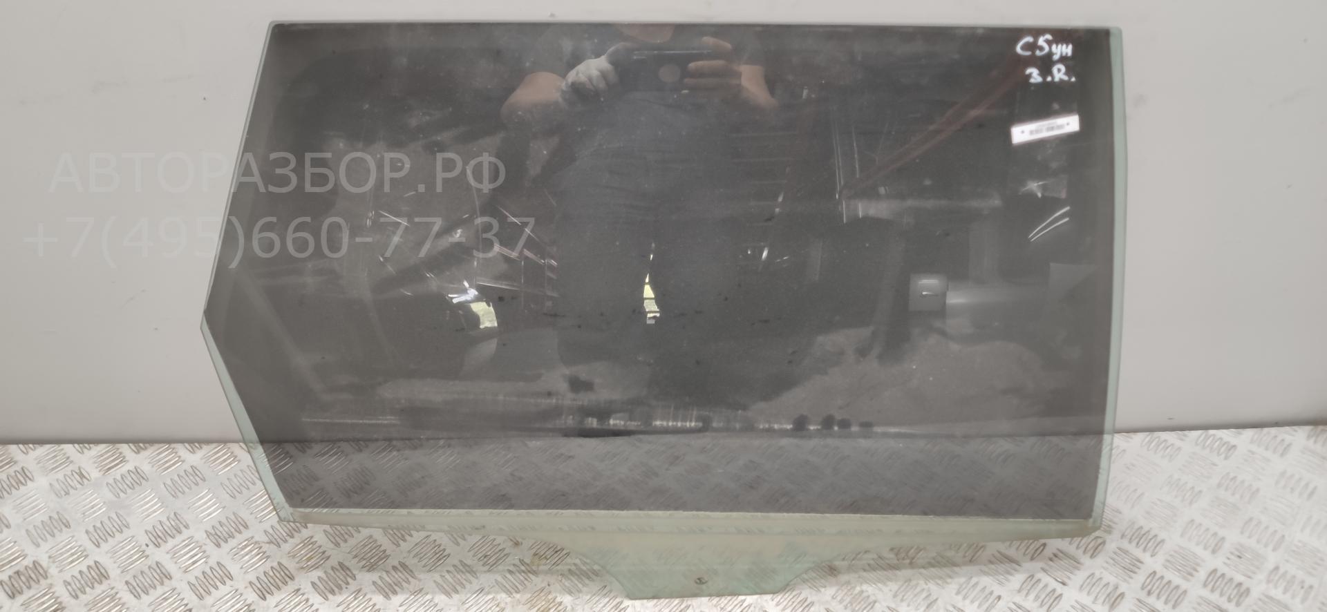 Стекло двери задней правой